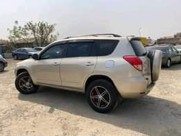 A picture of Brand TOYOTA Model RAV4 Year 2008 COLOUR GOLD Transmission Automatic