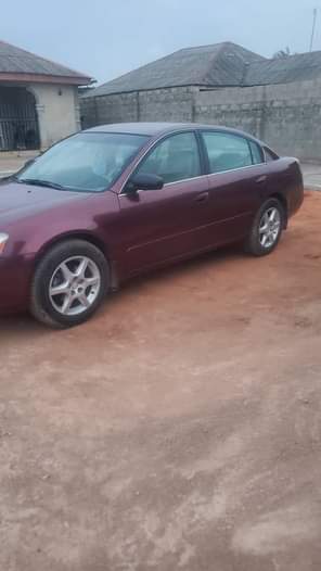 A picture of Nissan Altima 2003 Sound engine and gear AC 2m LAGOS
