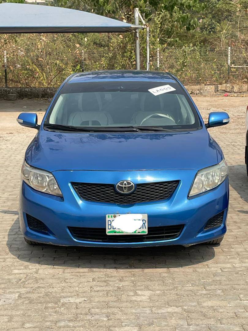 A picture of 2010 Toyota Corolla LE