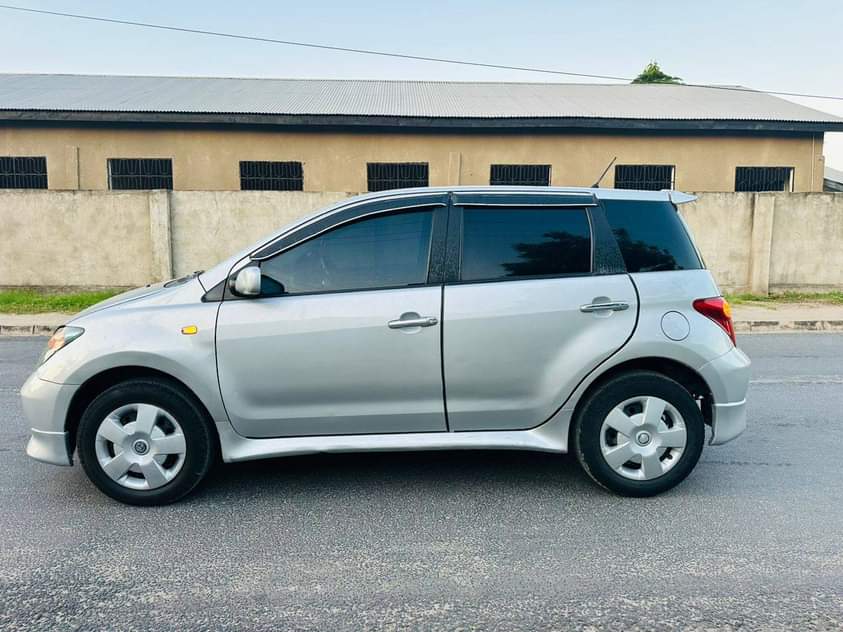 used toyota ist