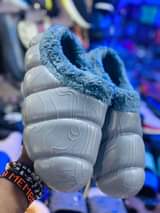 A picture of Sanndle available call WhatsApp 0757010109 inbox for orders please