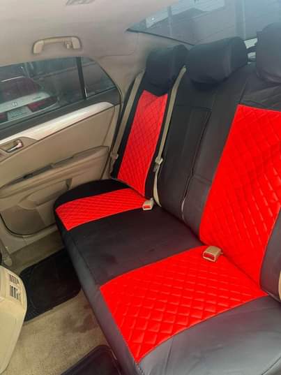 A picture of Toyota Avalon 2007