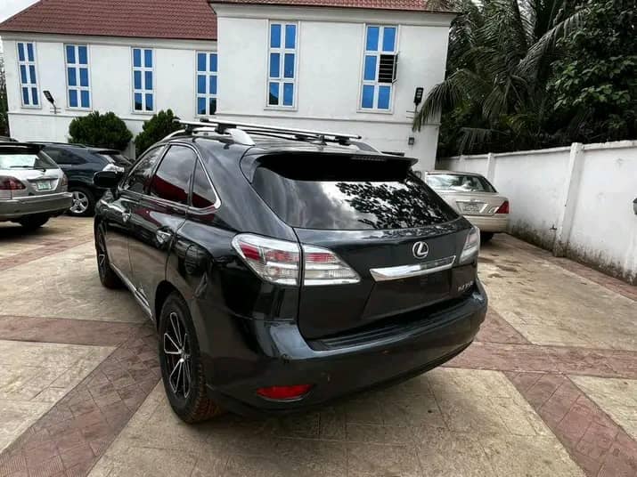 A picture of Lexus RX350