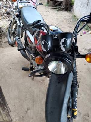 A picture of Boxer Bm 125x usajiri 685 CNG