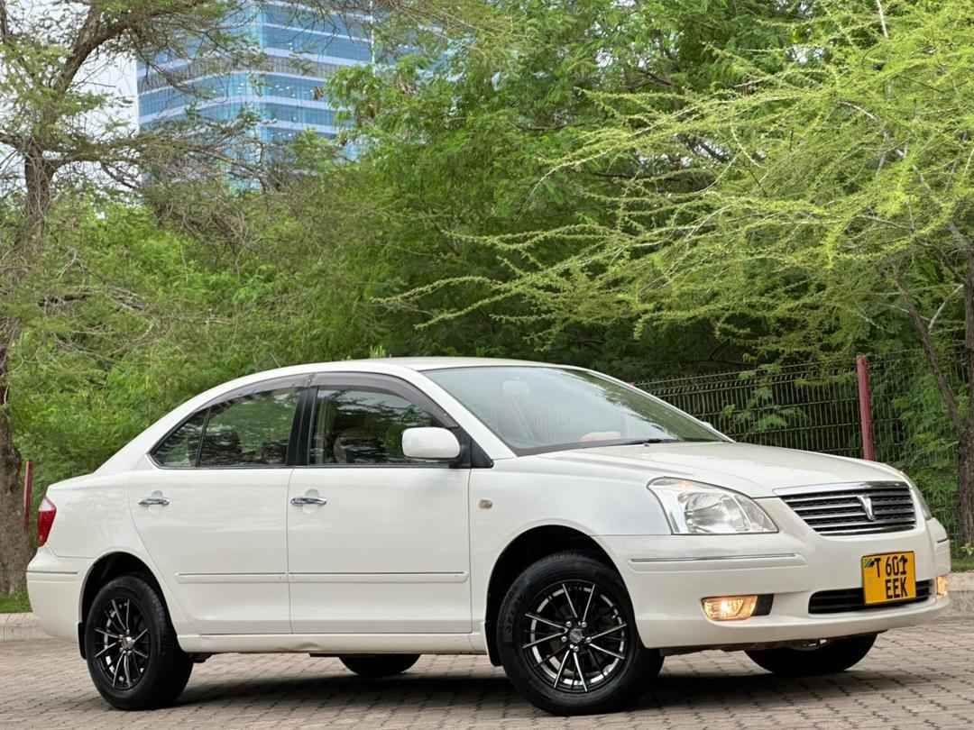 A picture of TOYOTA PREMIO F