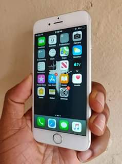 A picture of IPhone 6 plus at 210k has 64GB touch ID 100