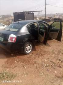 A picture of Nissan Sentra 2008 model