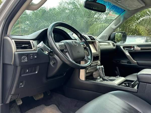 A picture of Extremely clean Title Foreign used Lexus Gx460 2014 model Accident