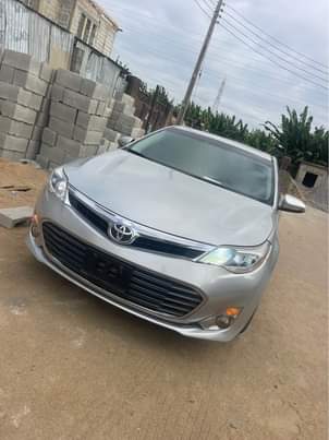 A picture of TOYOTA AVALLON 2013 FIRST BODY 07088832077