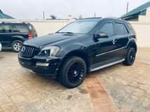 A picture of 2007 Mercedes Benz ML350