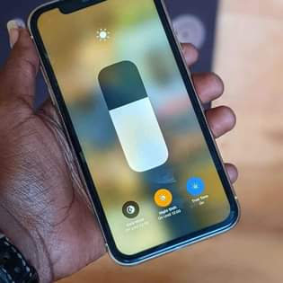A picture of Iphone XR128GB Battery 73 Double line True Tone Face ID