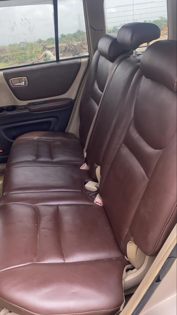 A picture of 2006 Toyota highlander