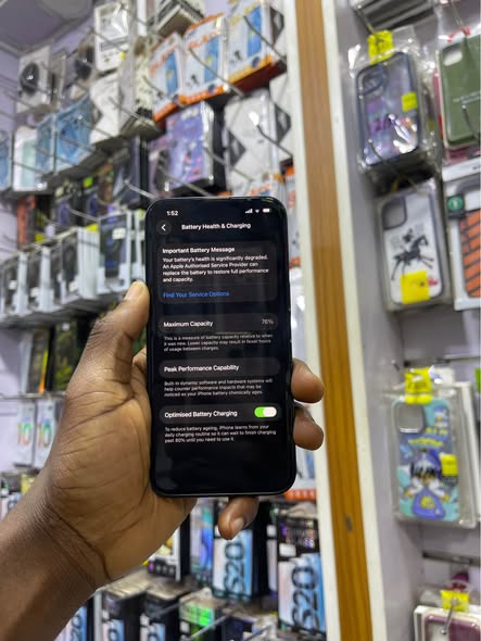 A picture of iPhone 13 128gb 950k Face ID works Battery 76 0701707265