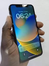 A picture of APPLE IPHONE X NO FACE ID 64GB 100 BATTERY LIFE