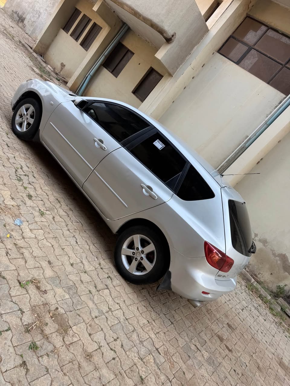 A picture of Mazda3 2008 model manual am the owner direct 2 3m