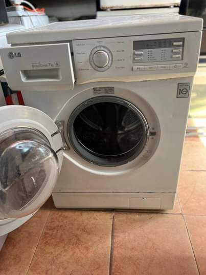 A picture of WASHING MACHINE KG 7