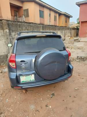A picture of Toyota Rav4