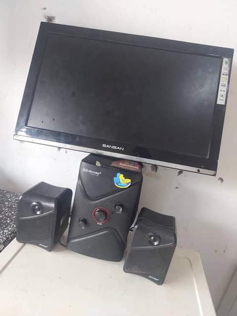 A picture of TV na subwoofer
