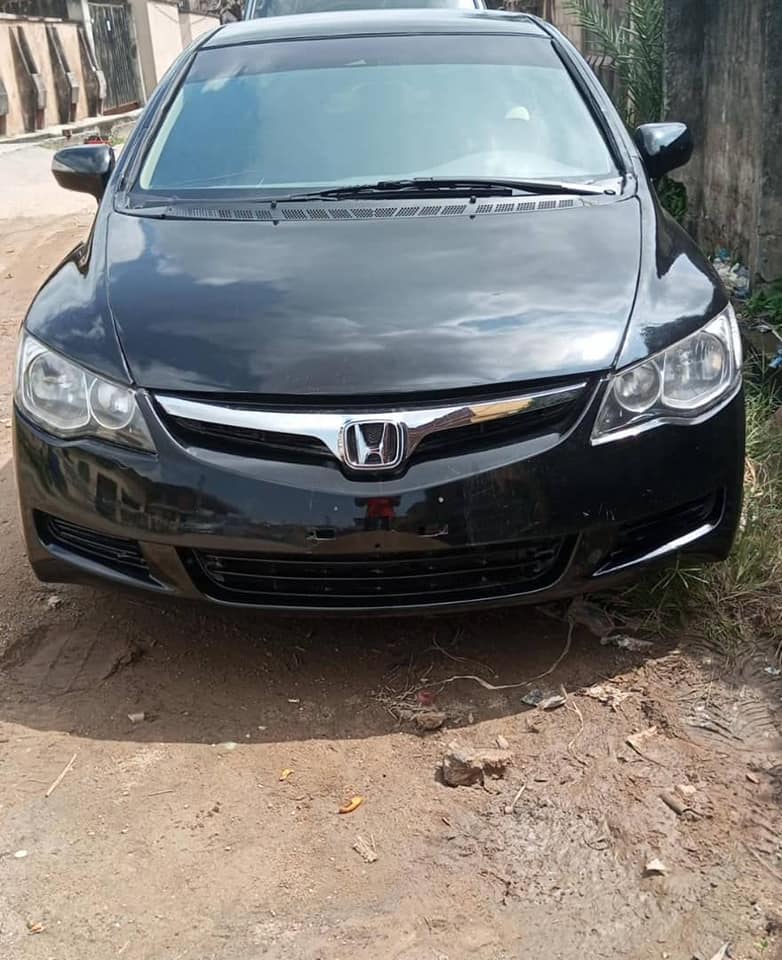 A picture of Buy and drive o9o 657 99 993 With Tokunbo engine