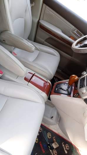 A picture of Lexus RX 330 for sale Engine Gear selects perfectly Ac