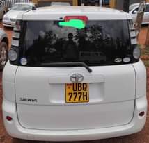 A picture of Toyota sienta
