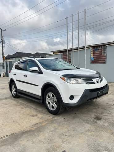 A picture of Registered RAV4 2014 Model First Body Pangolo Registered but not