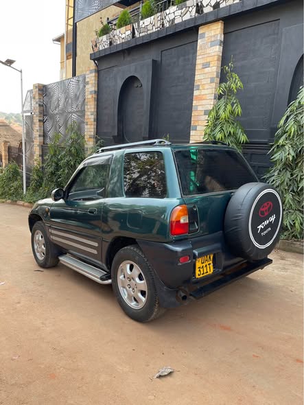 A picture of Toyota rav4