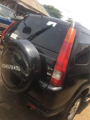 A picture of Honda CR V 2005