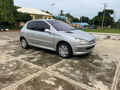A picture of PEUGEOT 206 MANUAL DRIVE IN KADUNA GOING FOR 2 600