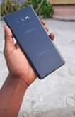 A picture of Samsung note 9