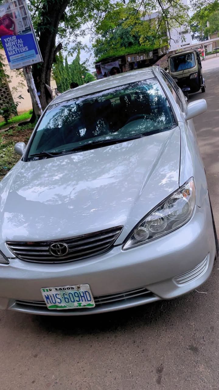 A picture of Tokunbo Standard Toyota Camry LE Super Clean