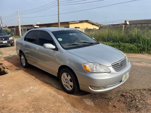 A picture of Toyota Corolla 05