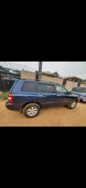 A picture of Toyota highlander V6 Engine Superb engine Smooth transmission Chilling AC