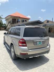 A picture of MERCEDES BENZ GL 450 2008