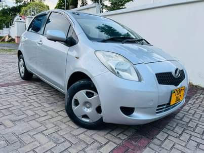 A picture of Toyota vitz new