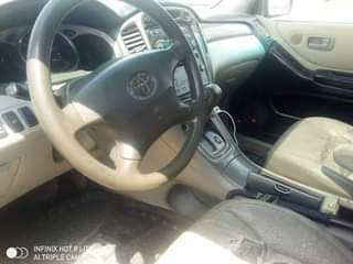 A picture of 2006 Toyota Highlander Suv