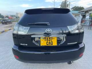 A picture of TOYOTA HARRIER TSH 14 800 000 CALL 0712973480