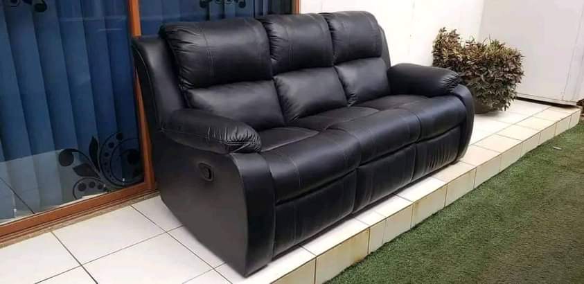 classifieds/furniture sofas