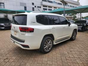 A picture of 2023 Land Cruiser Toks price 138million Location Abuja 08160229978