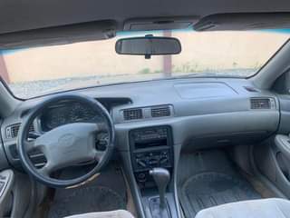A picture of Neatly Used Toyota Camry pencil Light