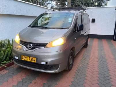 nissan nv200