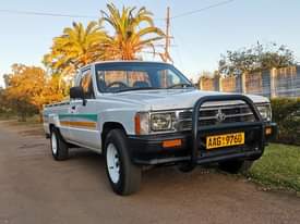 used toyota hilux