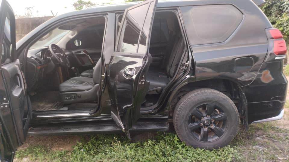 A picture of TOYOTA LAND CRUISER PRADO