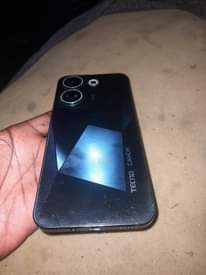 A picture of Tecno camon 20 internal 256gb ram 8 8 camera umeme