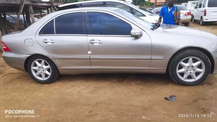 A picture of MERCEDES BENZ C340 2004MODEL WITH ORIGINAL PAPERS GOING FOR JUST
