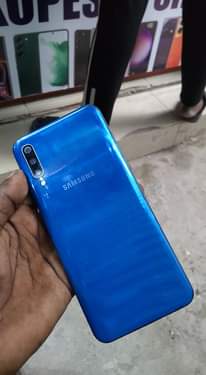 A picture of SAMSUNG GALAXY A50