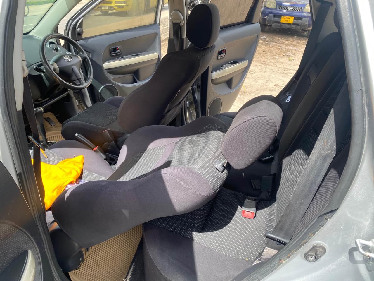 A picture of Toyota Ist