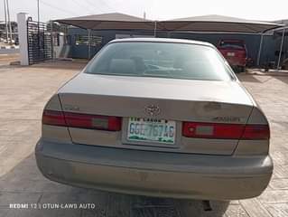 A picture of Toyota Camry 1999