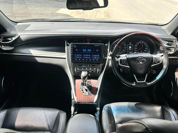 A picture of TOYOTA HARRIER ANACONDER