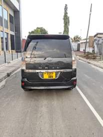 A picture of TOYOTA NOAH NEW SHAPE
